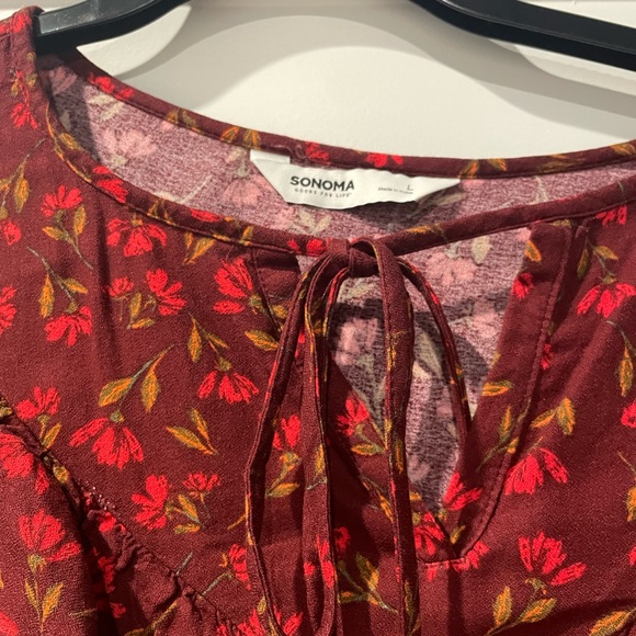 NWOT’s Sonoma Red/Multi Floral color Women’s Top - Picture 2 of 2